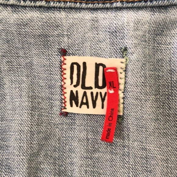 Awesome Jean Jacket xl old navy womens light to medium wash worn look - Picture 3 of 6